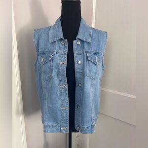 Jean Vest